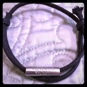 Victoria’s Secret LOVE bracelet 🖤